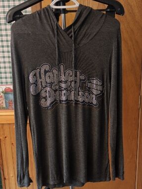 Harley-Davidson Black and Orange Shield Logo Light Sweater